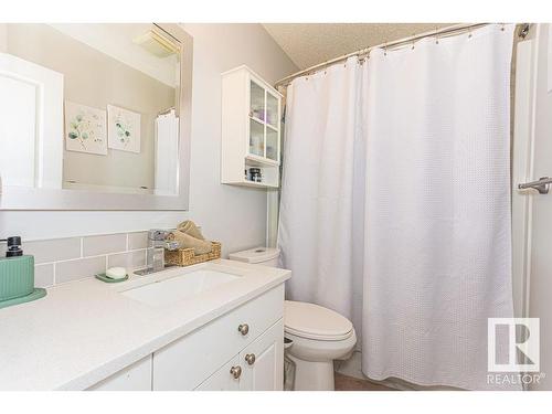 4848 148 Avenue, Edmonton, AB - Indoor Photo Showing Bathroom