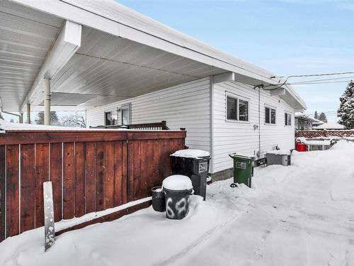 6824 94B Avenue, Edmonton, AB - Outdoor With Exterior