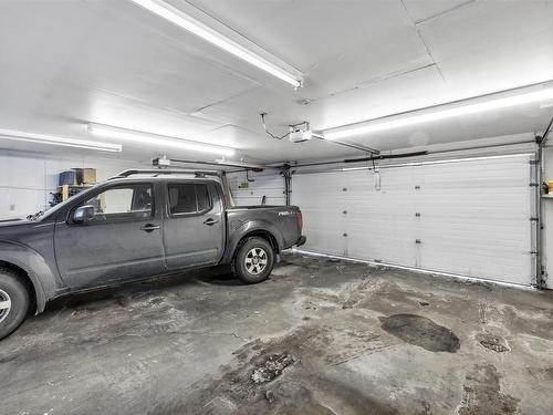 6824 94B Avenue, Edmonton, AB - Indoor Photo Showing Garage