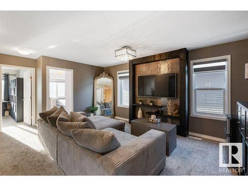 3414 Parker Loop, Edmonton, AB - Indoor Photo Showing Living Room