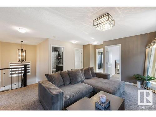 3414 Parker Loop, Edmonton, AB - Indoor Photo Showing Living Room