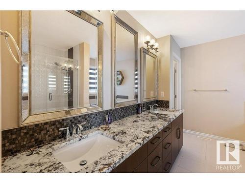 3414 Parker Loop, Edmonton, AB - Indoor Photo Showing Bathroom