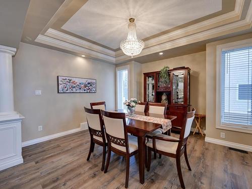 946 Hollingsworth Bend, Edmonton, AB - Indoor Photo Showing Dining Room