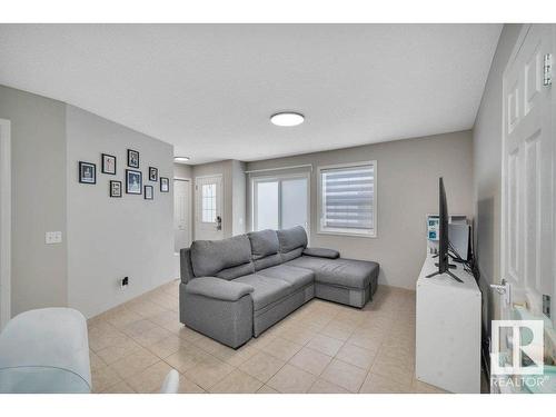 4 150 Edwards Drive, Edmonton, AB - Indoor Photo Showing Living Room