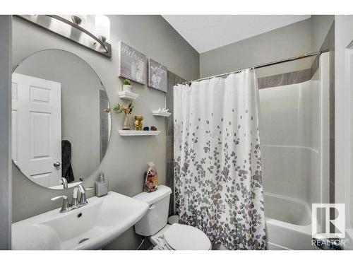 5316 22 Avenue, Edmonton, AB - Indoor Photo Showing Bathroom