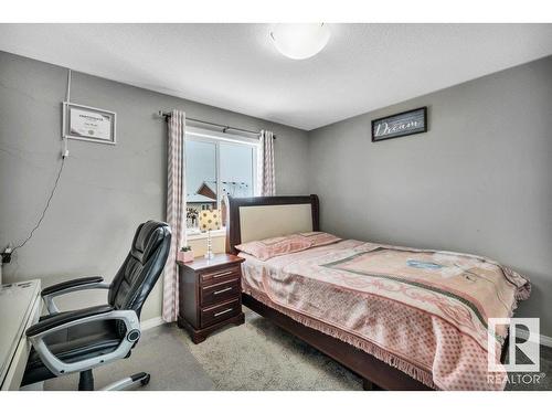 5316 22 Avenue, Edmonton, AB - Indoor Photo Showing Bedroom