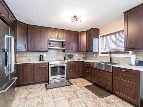 10335 160 Street, Edmonton, AB - Indoor Photo Showing Kitchen