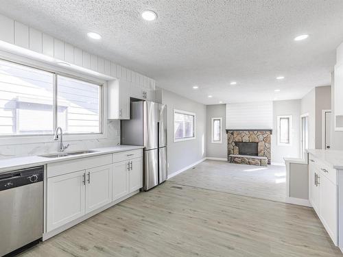 16723 98 Street, Edmonton, AB - Indoor Photo Showing Kitchen With Double Sink