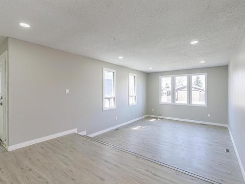 16723 98 Street, Edmonton, AB - Indoor Photo Showing Other Room