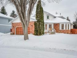 19 RHATIGAN Road E  Edmonton, AB T6R 1N1