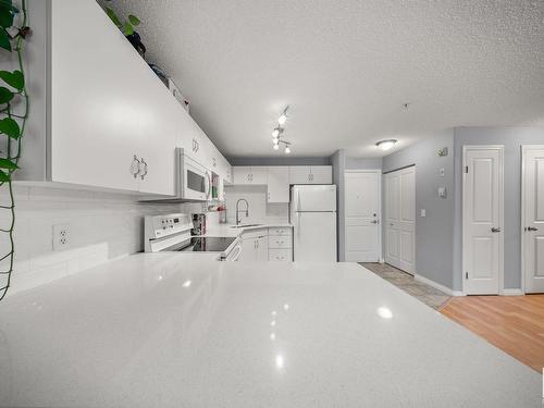 214 10535 122 Street, Edmonton, AB - Indoor