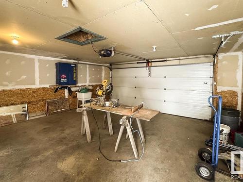 12042 65 Street, Edmonton, AB - Indoor Photo Showing Garage