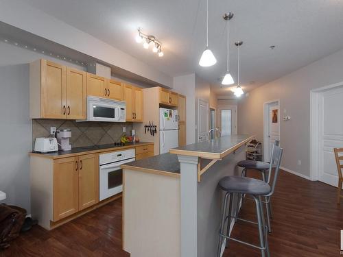 162 4823 104A Street, Edmonton, AB - Indoor Photo Showing Kitchen