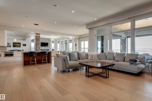 B 25056 Twp Road 492, Rural Leduc County, AB - Indoor Photo Showing Living Room