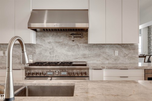 B 25056 Twp Road 492, Rural Leduc County, AB - Indoor Photo Showing Kitchen With Double Sink With Upgraded Kitchen