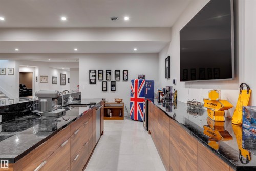 B 25056 Twp Road 492, Rural Leduc County, AB - Indoor