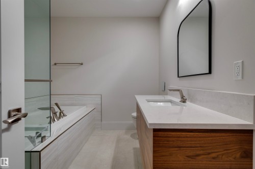 B 25056 Twp Road 492, Rural Leduc County, AB - Indoor Photo Showing Bathroom