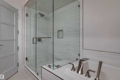 B 25056 Twp Road 492, Rural Leduc County, AB - Indoor Photo Showing Bathroom