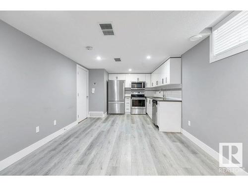 12116 80 Street, Edmonton, AB - Indoor