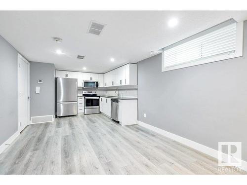 12116 80 Street, Edmonton, AB - Indoor Photo Showing Kitchen