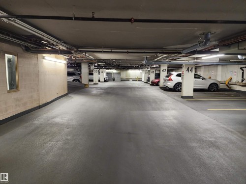 604 10108 125 Street, Edmonton, AB - Indoor Photo Showing Garage