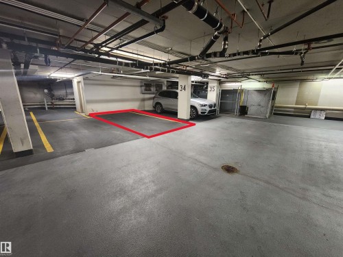 604 10108 125 Street, Edmonton, AB - Indoor Photo Showing Garage