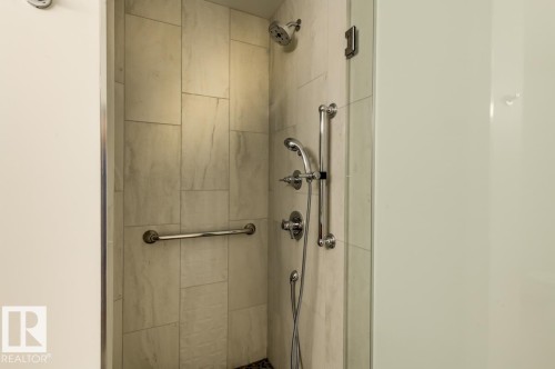 604 10108 125 Street, Edmonton, AB - Indoor Photo Showing Bathroom