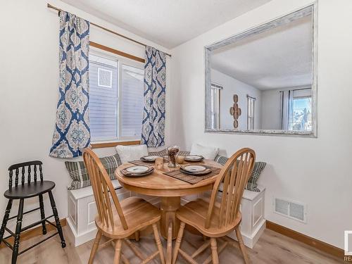 4237 117 Avenue, Edmonton, AB - Indoor Photo Showing Dining Room