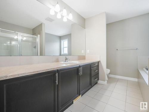 5911 168 Avenue, Edmonton, AB - Indoor Photo Showing Bathroom