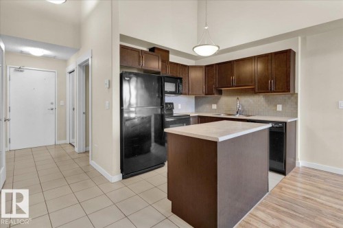 417 4450 Mccrae Avenue, Edmonton, AB - Indoor Photo Showing Kitchen