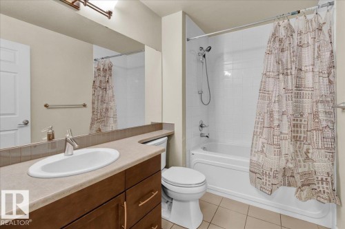 417 4450 Mccrae Avenue, Edmonton, AB - Indoor Photo Showing Bathroom