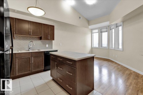 417 4450 Mccrae Avenue, Edmonton, AB - Indoor Photo Showing Kitchen With Double Sink