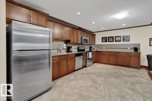 417 4450 Mccrae Avenue, Edmonton, AB - Indoor Photo Showing Kitchen