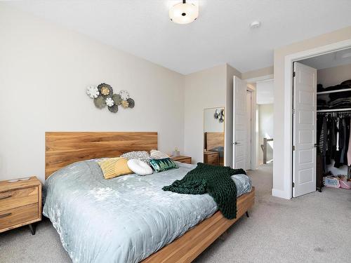 10917 79 Avenue, Edmonton, AB - Indoor Photo Showing Bedroom