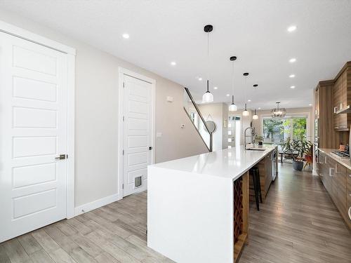 10917 79 Avenue, Edmonton, AB - Indoor Photo Showing Kitchen With Upgraded Kitchen