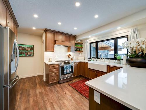 9727 141 Street, Edmonton, AB - Indoor Photo Showing Kitchen