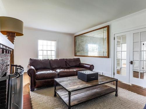 11619 Saskatchewan Drive, Edmonton, AB - Indoor Photo Showing Living Room