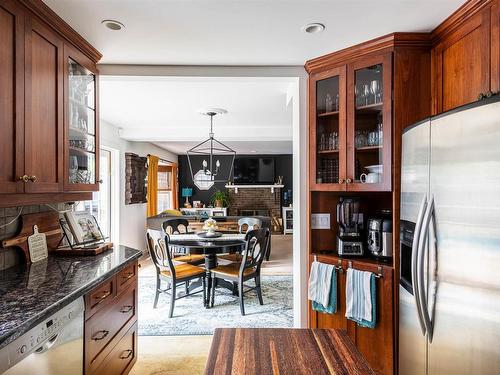 11619 Saskatchewan Drive, Edmonton, AB - Indoor Photo Showing Kitchen