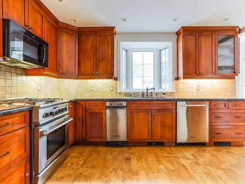 11619 Saskatchewan Drive, Edmonton, AB - Indoor Photo Showing Kitchen