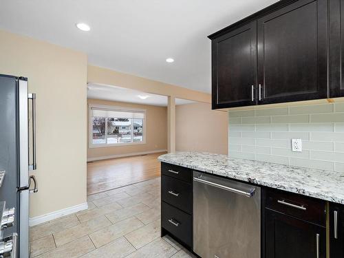 9110 156 Street, Edmonton, AB - Indoor Photo Showing Kitchen With Upgraded Kitchen