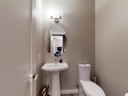 5385 Schonsee Drive, Edmonton, AB - Indoor Photo Showing Bathroom