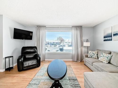 13228 68 Street, Edmonton, AB - Indoor Photo Showing Living Room