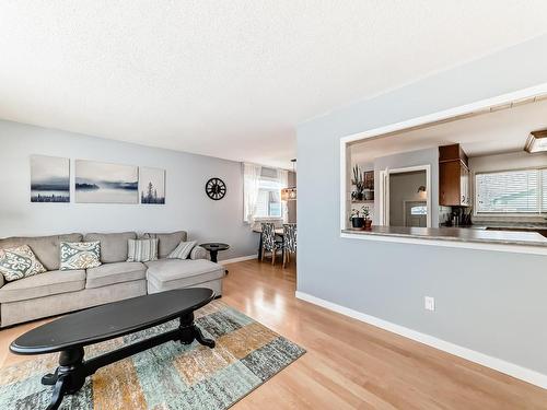 13228 68 Street, Edmonton, AB - Indoor Photo Showing Living Room