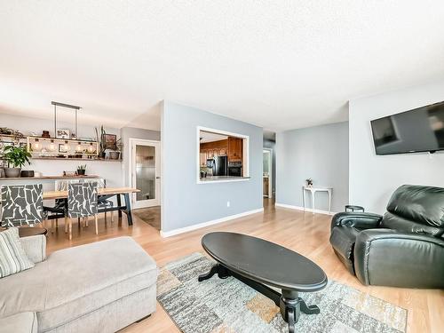 13228 68 Street, Edmonton, AB - Indoor Photo Showing Living Room