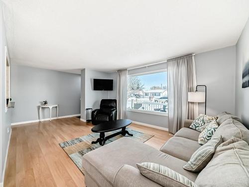 13228 68 Street, Edmonton, AB - Indoor Photo Showing Living Room