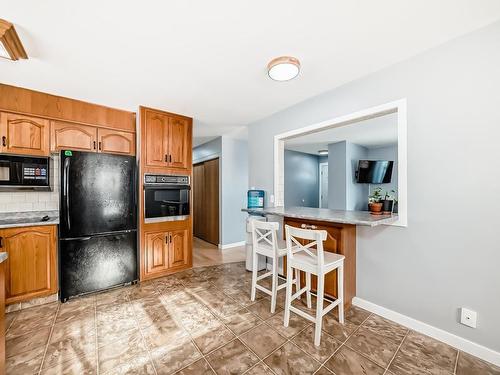 13228 68 Street, Edmonton, AB - Indoor Photo Showing Kitchen