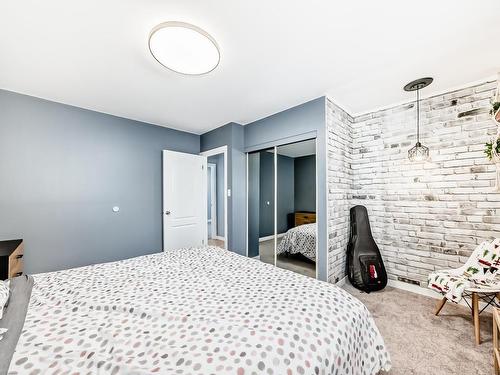 13228 68 Street, Edmonton, AB - Indoor Photo Showing Bedroom