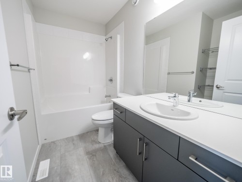 17674 69 A Street, Edmonton, AB - Indoor Photo Showing Bathroom
