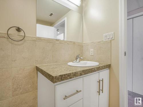 141 Homestead Crescent, Edmonton, AB - Indoor Photo Showing Bathroom