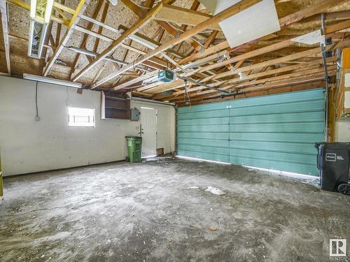 141 Homestead Crescent, Edmonton, AB - Indoor Photo Showing Garage